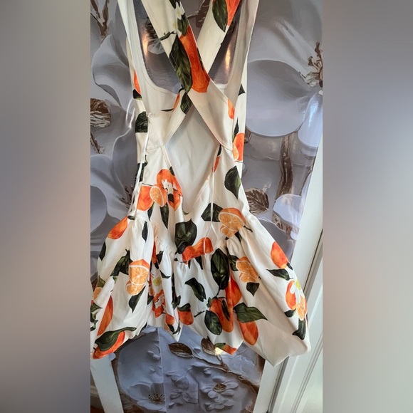 NWT ZARA vacation BLOGGER FAV Floral Mini Dress size S 
🚨FIRM PRICE NO DISCOUNT - Picture 6 of 16